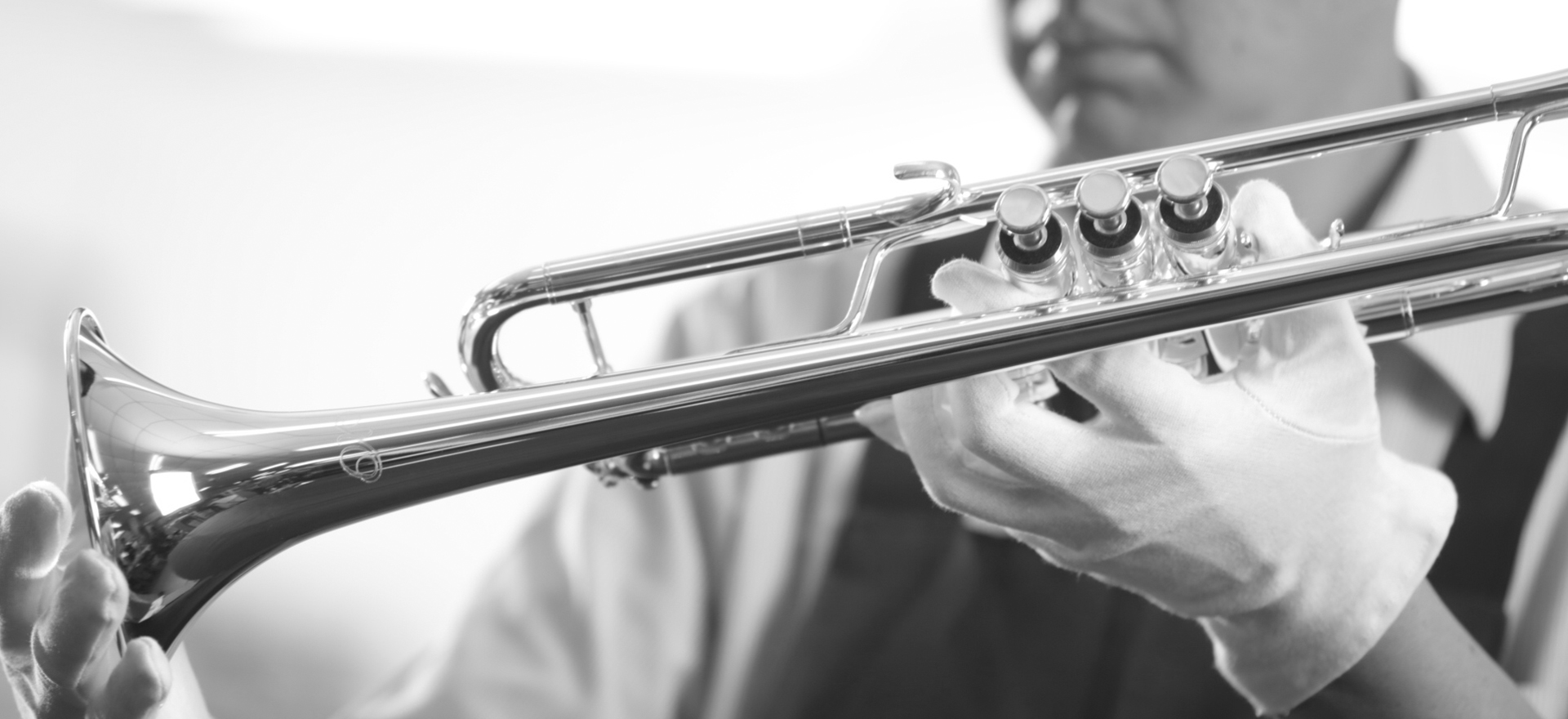 ホーム - XO Sophisticated Brass